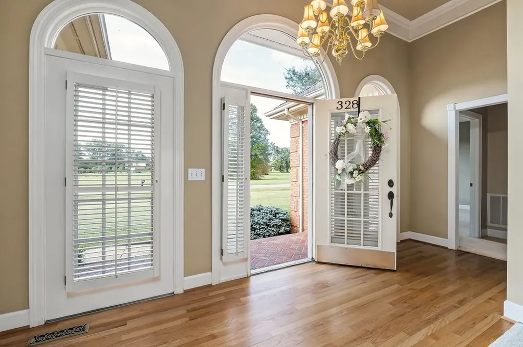 328 Riley Avenue Smithville TN 37166