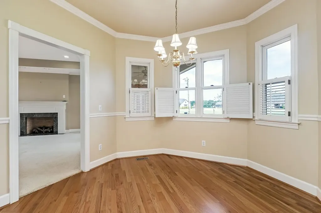 328 Riley Avenue Smithville TN 37166