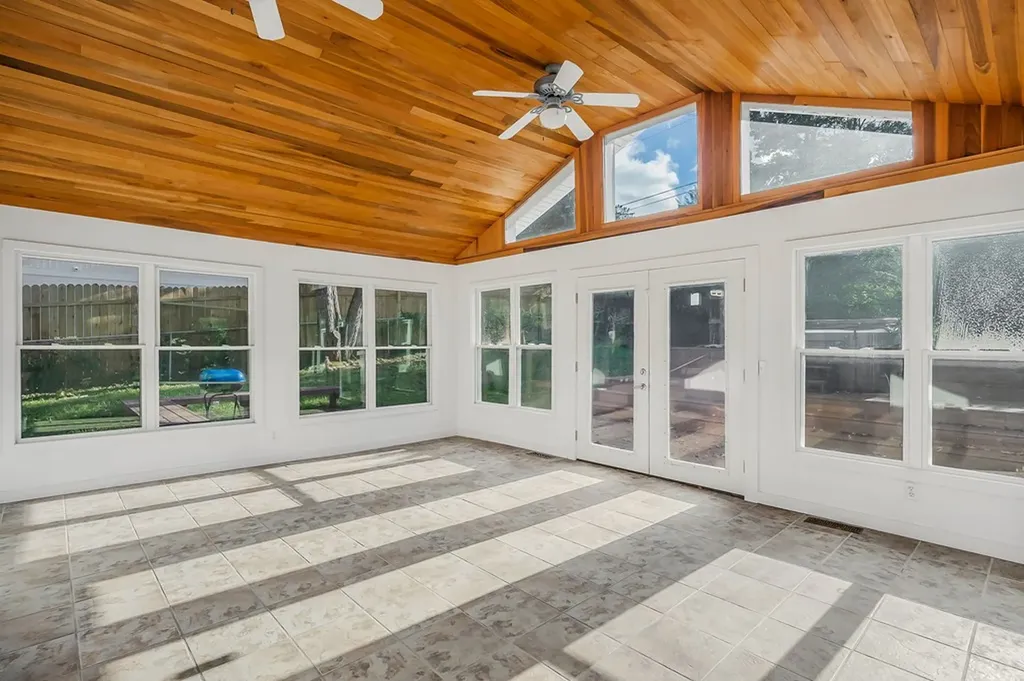 1198 N Franklin Avenue Cookeville TN 38501