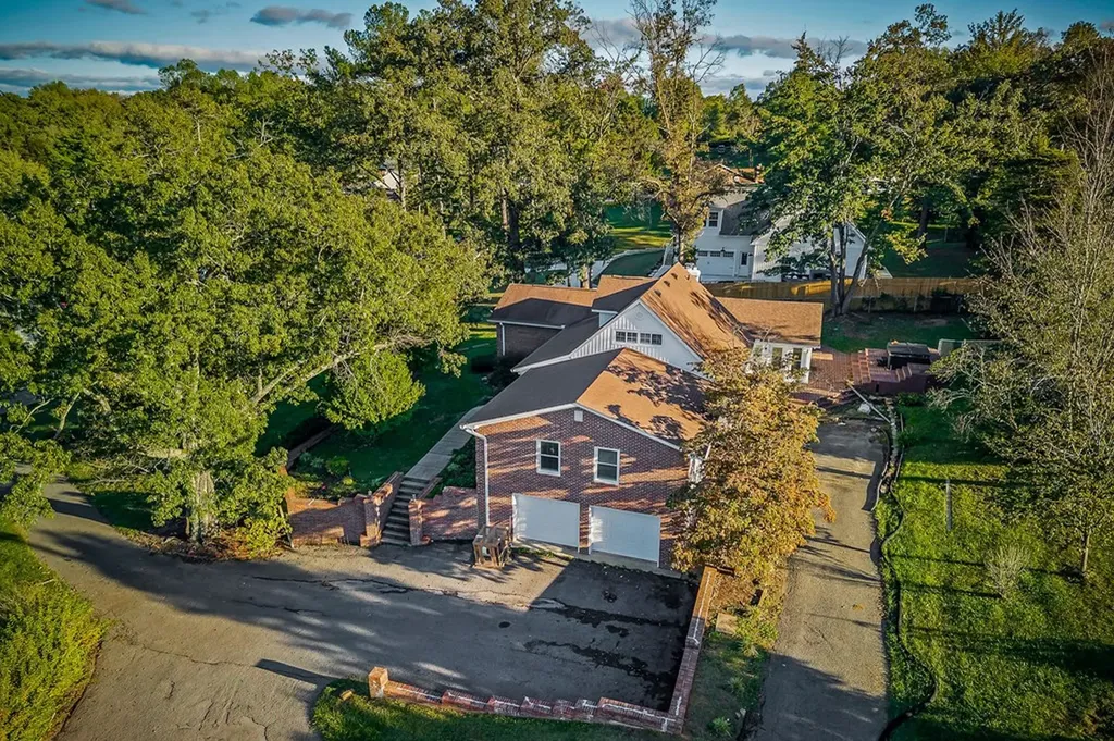 1198 N Franklin Avenue Cookeville TN 38501