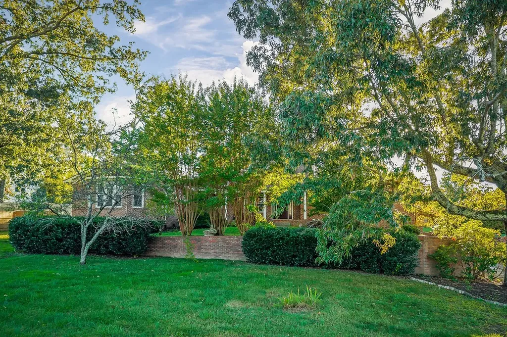 1198 N Franklin Avenue Cookeville TN 38501