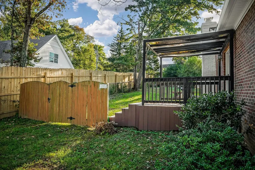 1198 N Franklin Avenue Cookeville TN 38501