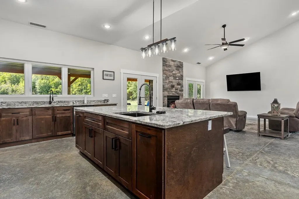 303 Clearfield Lane Cookeville TN 38506