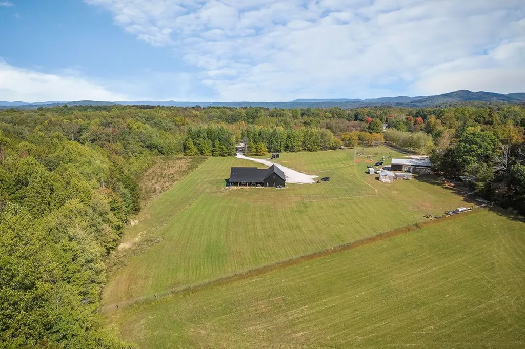 303 Clearfield Lane Cookeville TN 38506