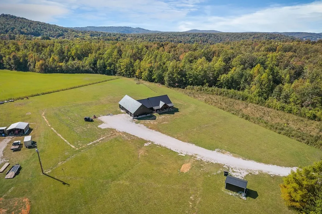 303 Clearfield Lane Cookeville TN 38506