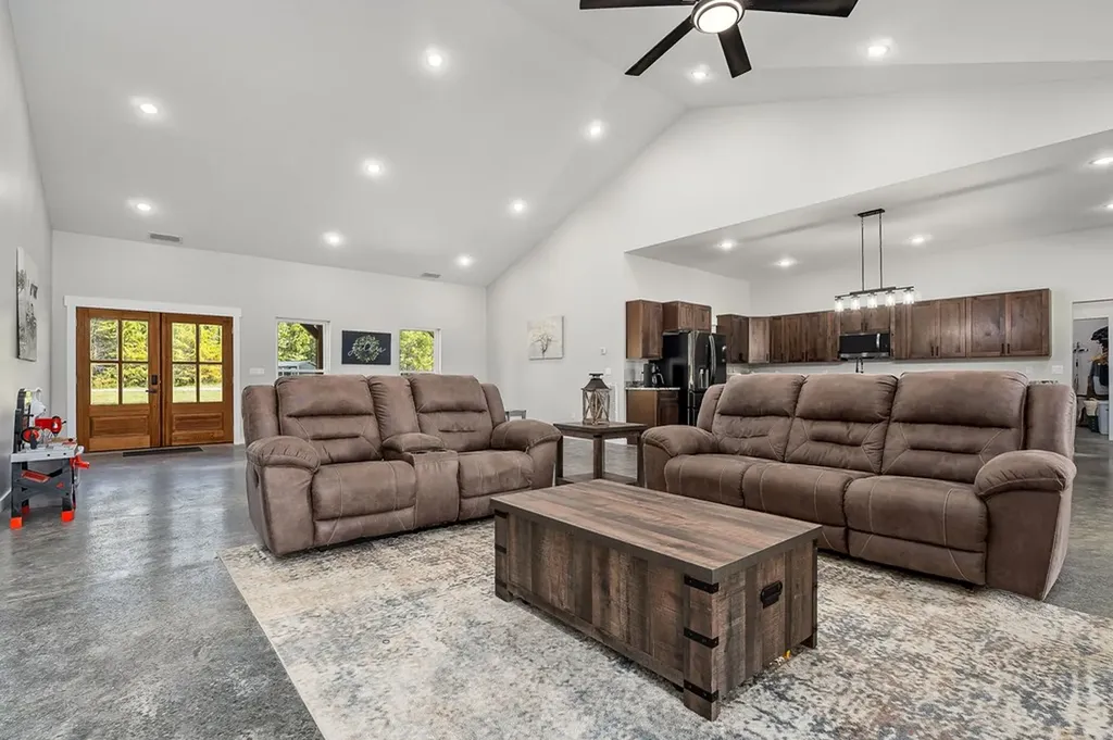 303 Clearfield Lane Cookeville TN 38506