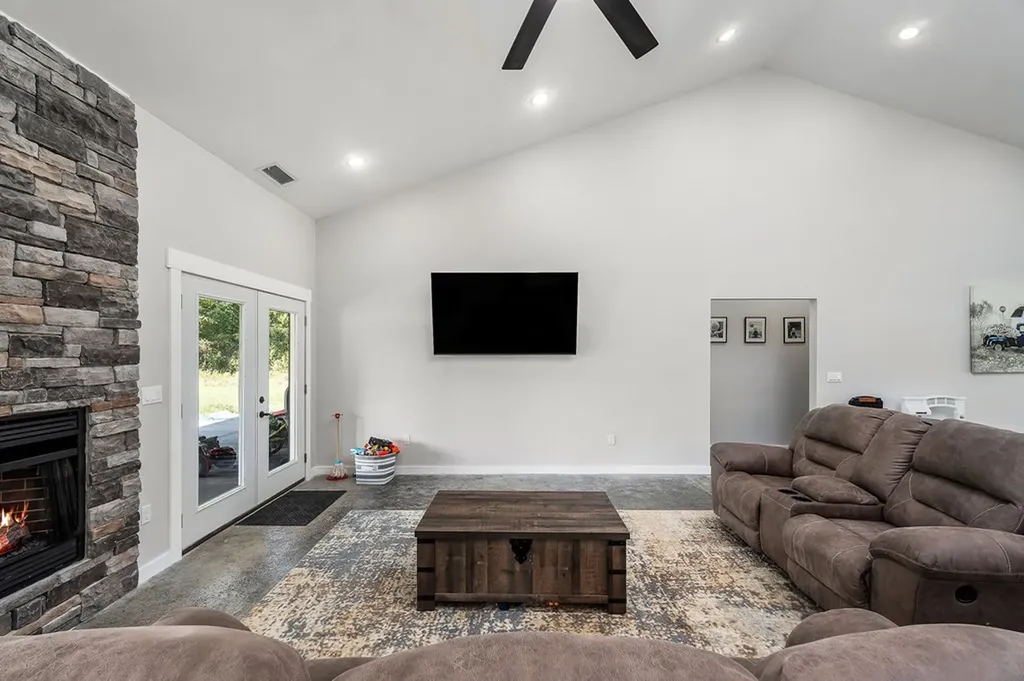 303 Clearfield Lane Cookeville TN 38506