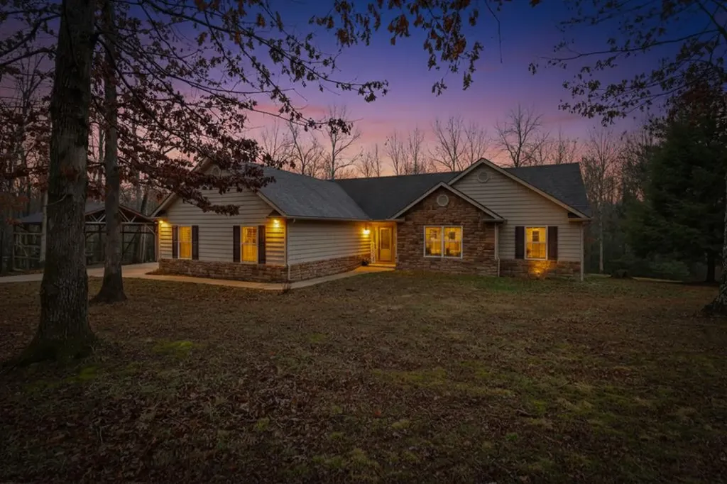 224 Victoria Circle Jamestown TN 38556-5178