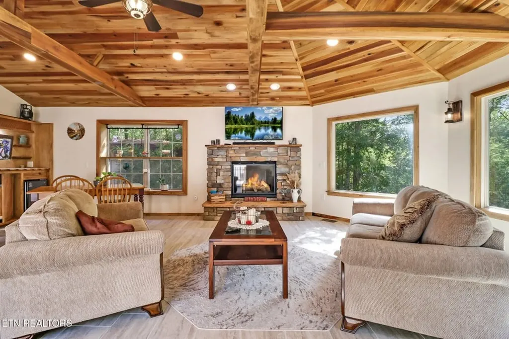 224 Victoria Circle Jamestown TN 38556-5178