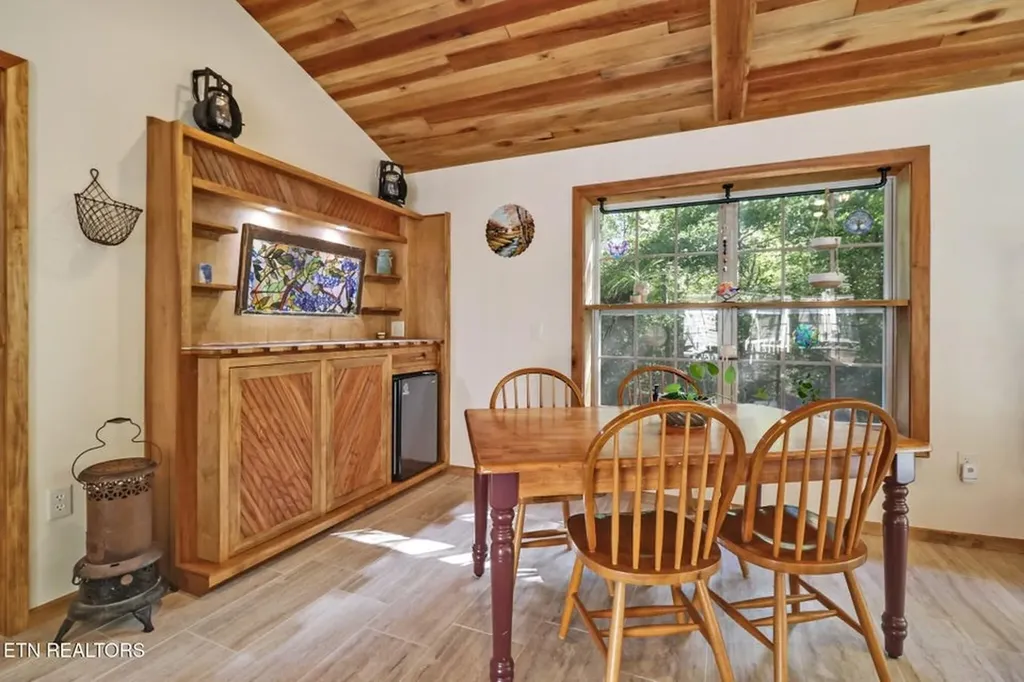 224 Victoria Circle Jamestown TN 38556-5178