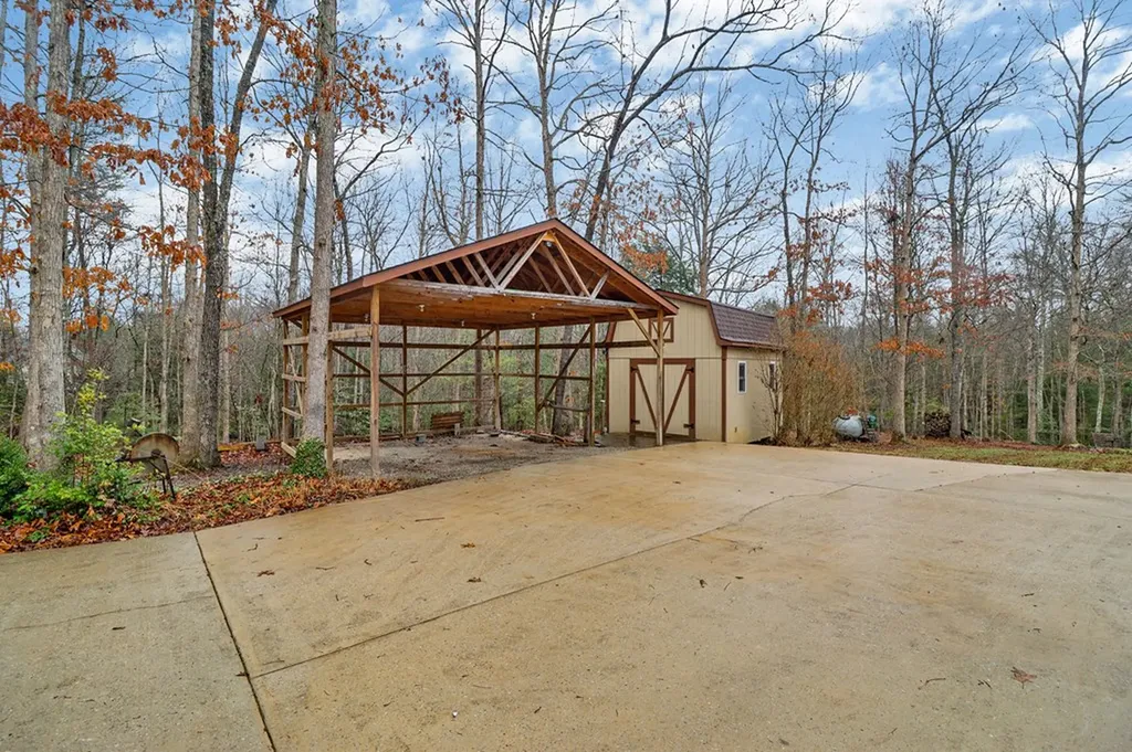 224 Victoria Circle Jamestown TN 38556-5178