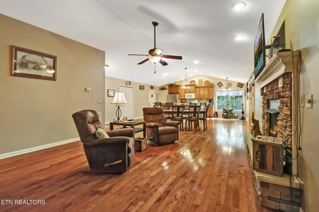 224 Victoria Circle Jamestown TN 38556-5178