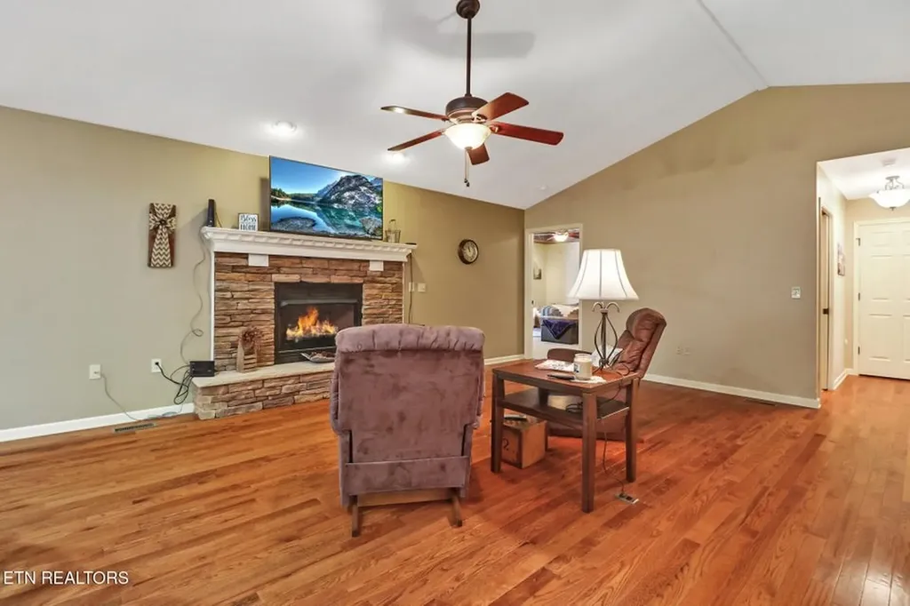 224 Victoria Circle Jamestown TN 38556-5178