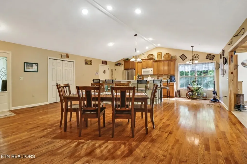 224 Victoria Circle Jamestown TN 38556-5178