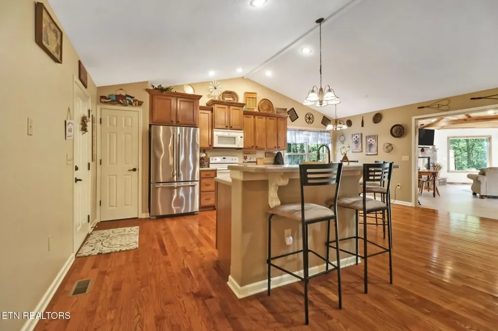 224 Victoria Circle Jamestown TN 38556-5178