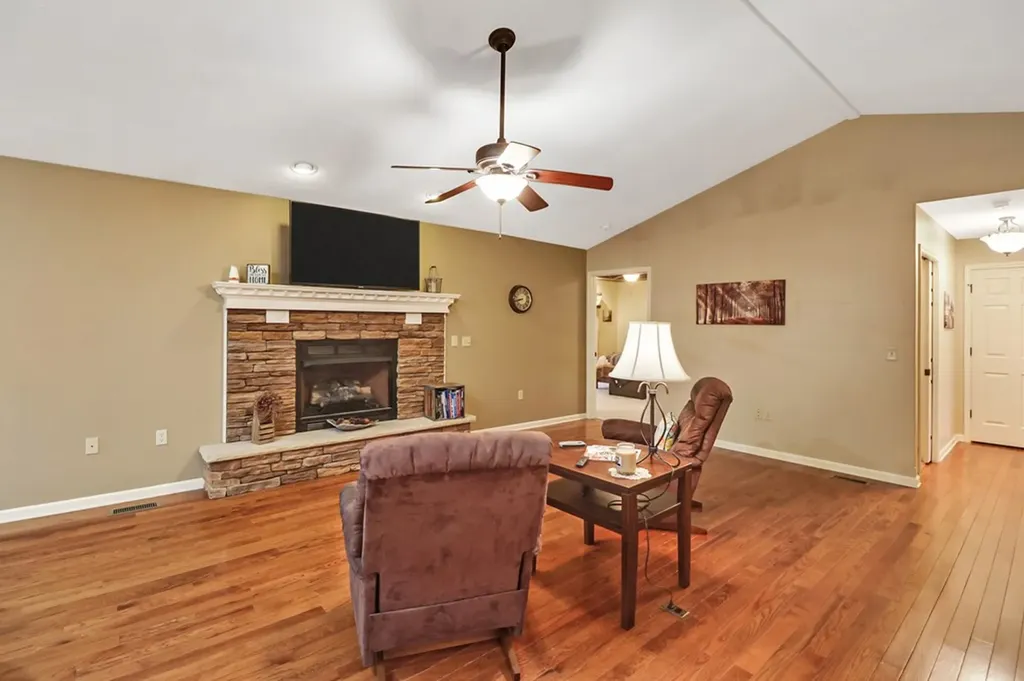 224 Victoria Circle Jamestown TN 38556-5178