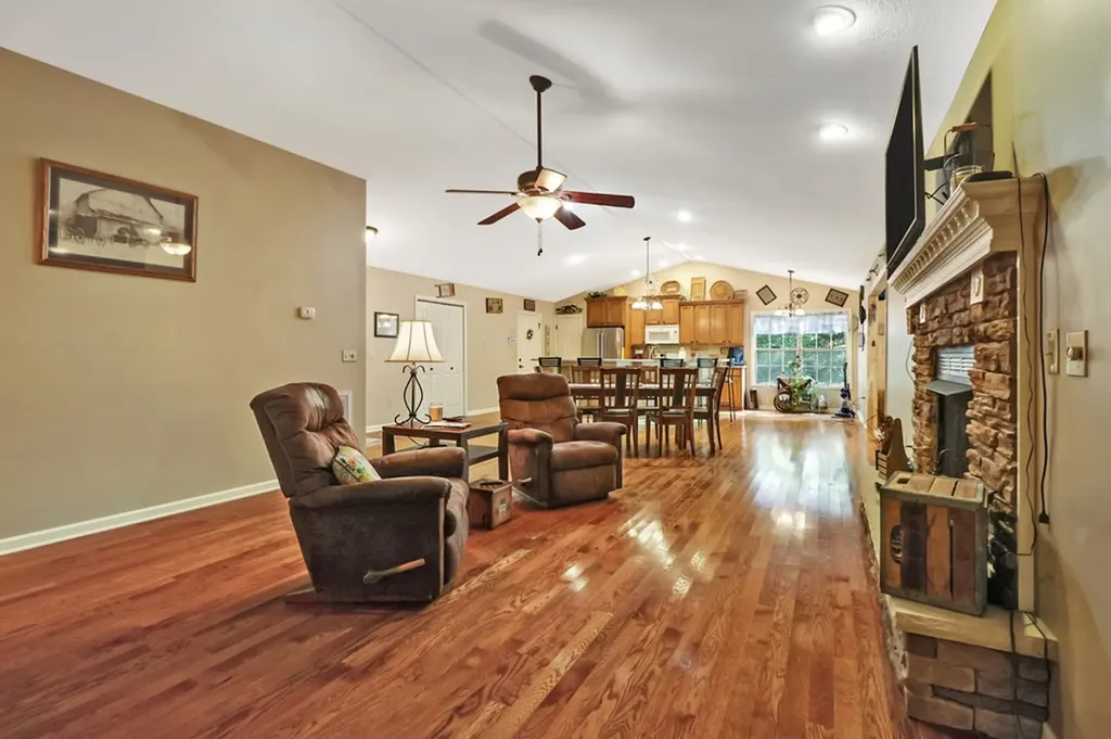 224 Victoria Circle Jamestown TN 38556-5178
