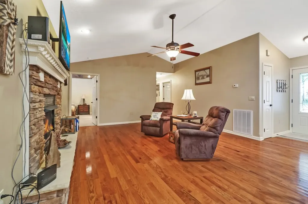 224 Victoria Circle Jamestown TN 38556-5178