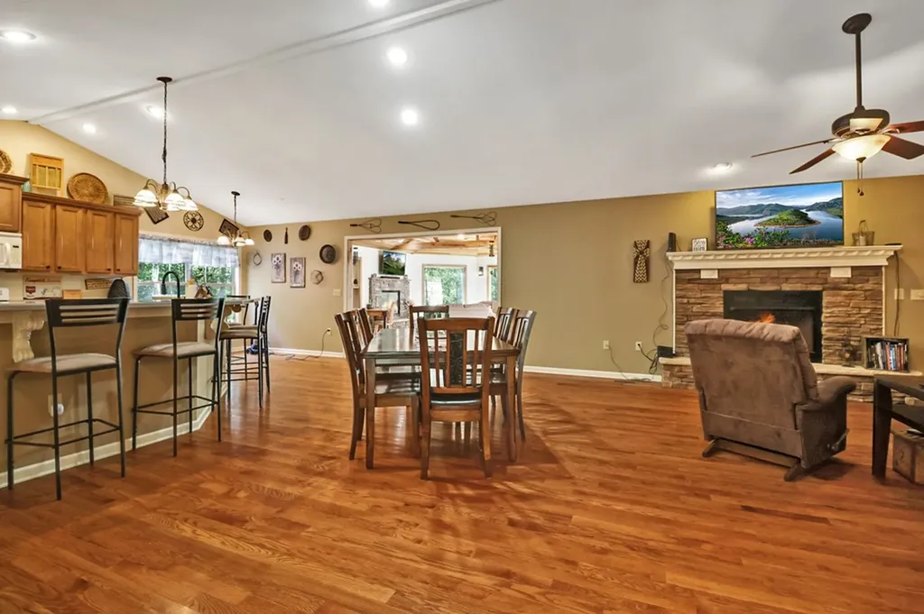 224 Victoria Circle Jamestown TN 38556-5178