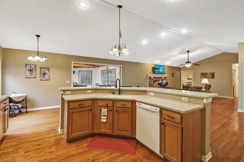 224 Victoria Circle Jamestown TN 38556-5178