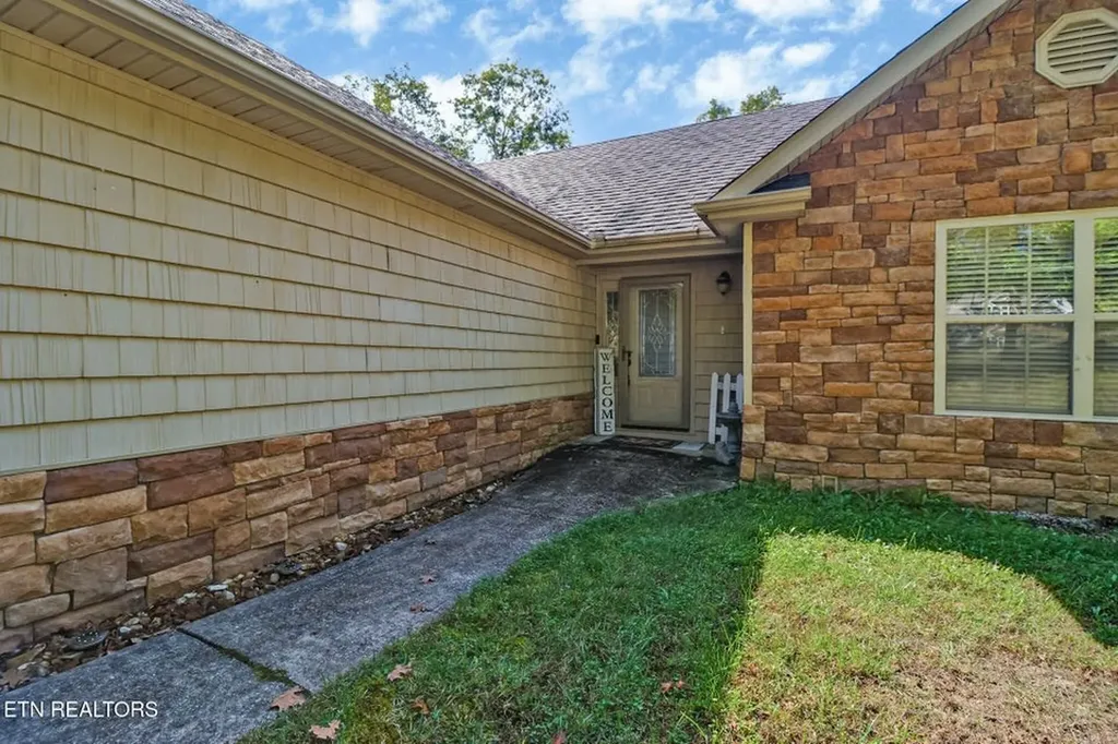 224 Victoria Circle Jamestown TN 38556-5178