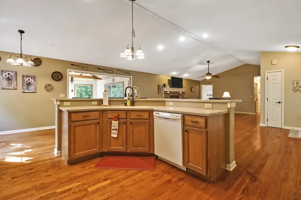 224 Victoria Circle Jamestown TN 38556-5178