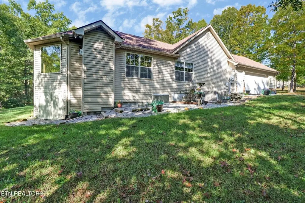 224 Victoria Circle Jamestown TN 38556-5178