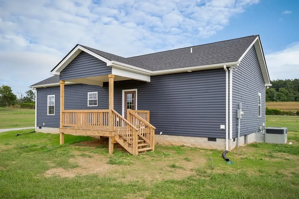 678 Black Oak Road Sparta TN 38583