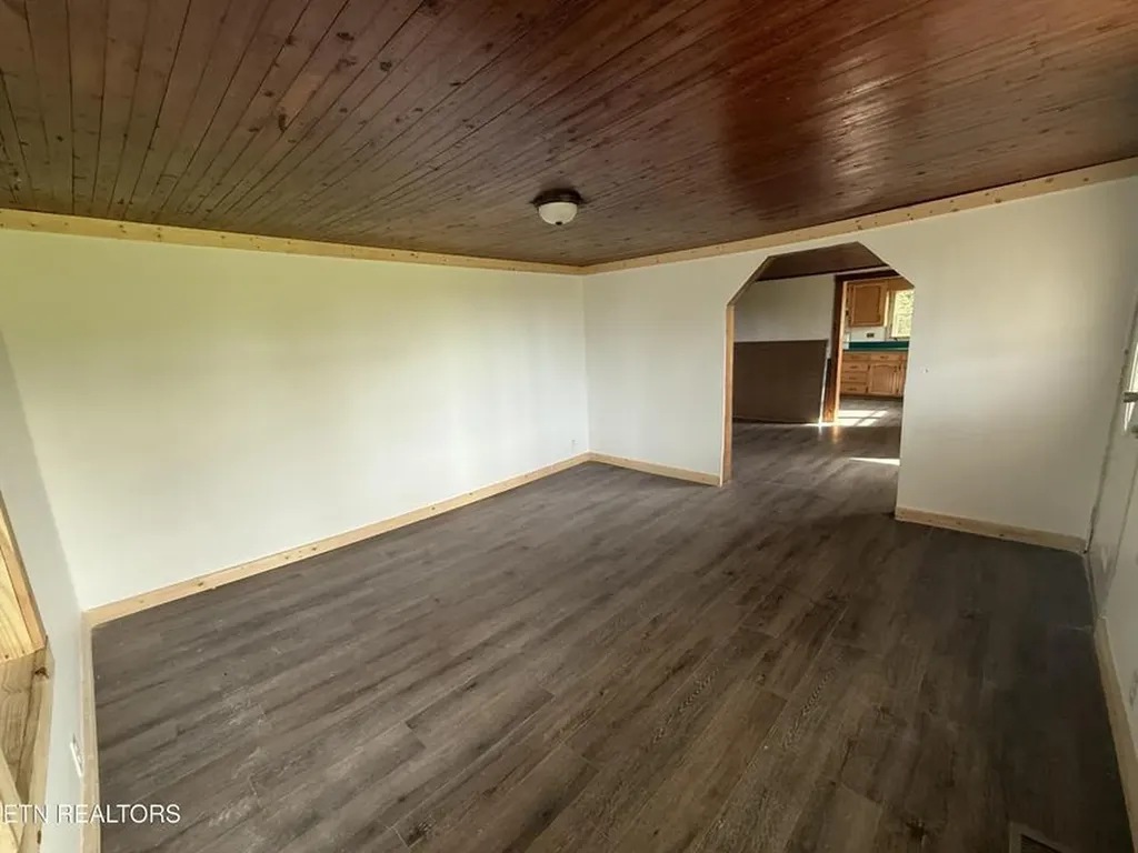 1089 Bicknell Road Clarkrange TN 38553