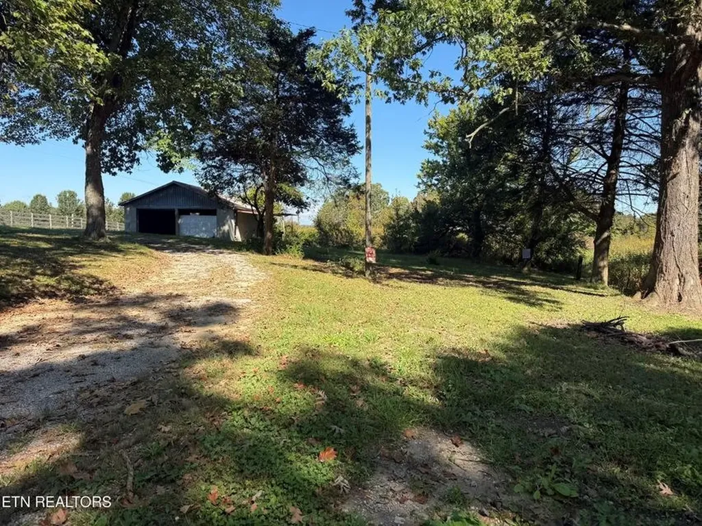 1089 Bicknell Road Clarkrange TN 38553