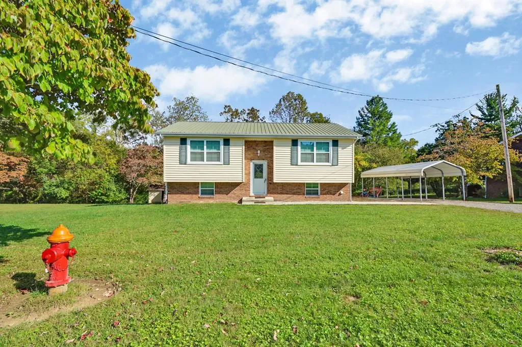 141 Crestview Drive Crossville TN 38555