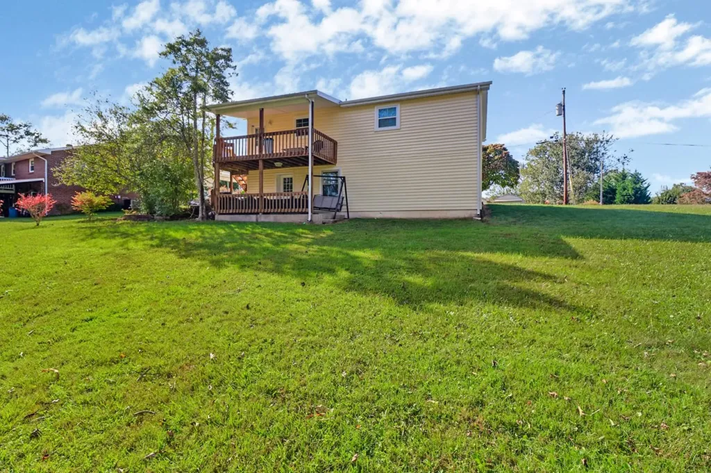 141 Crestview Drive Crossville TN 38555