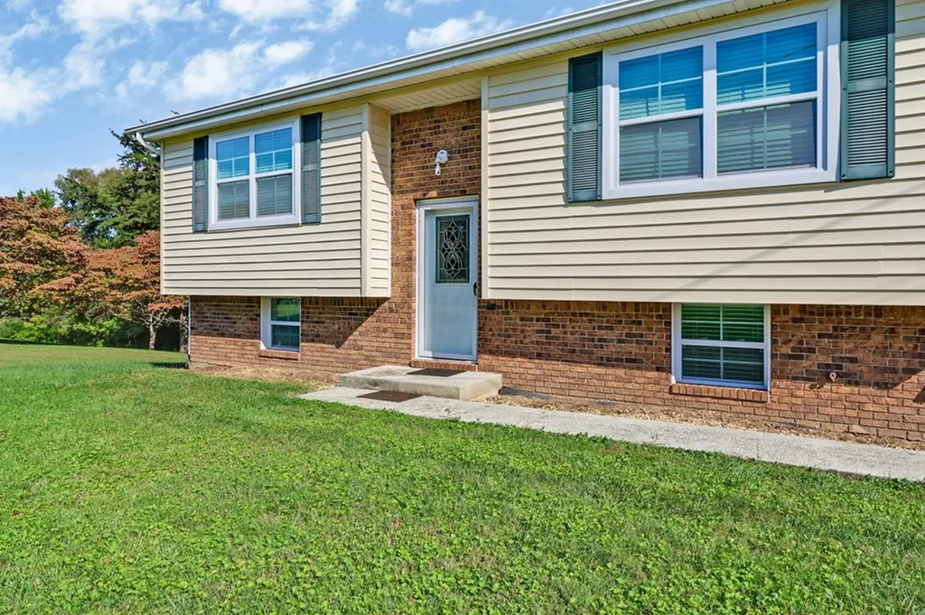 141 Crestview Drive Crossville TN 38555