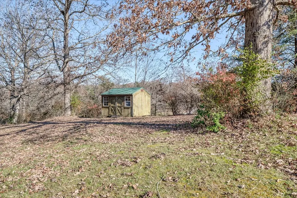 8267 Highway 127 S Crossville TN 38572