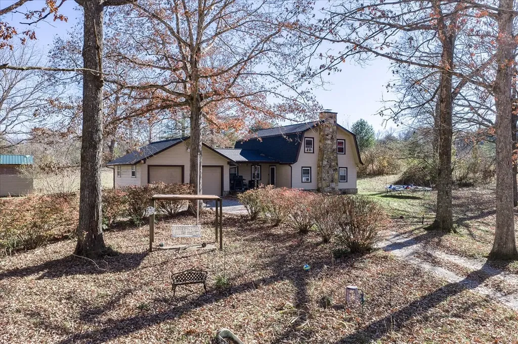 8267 Highway 127 S Crossville TN 38572