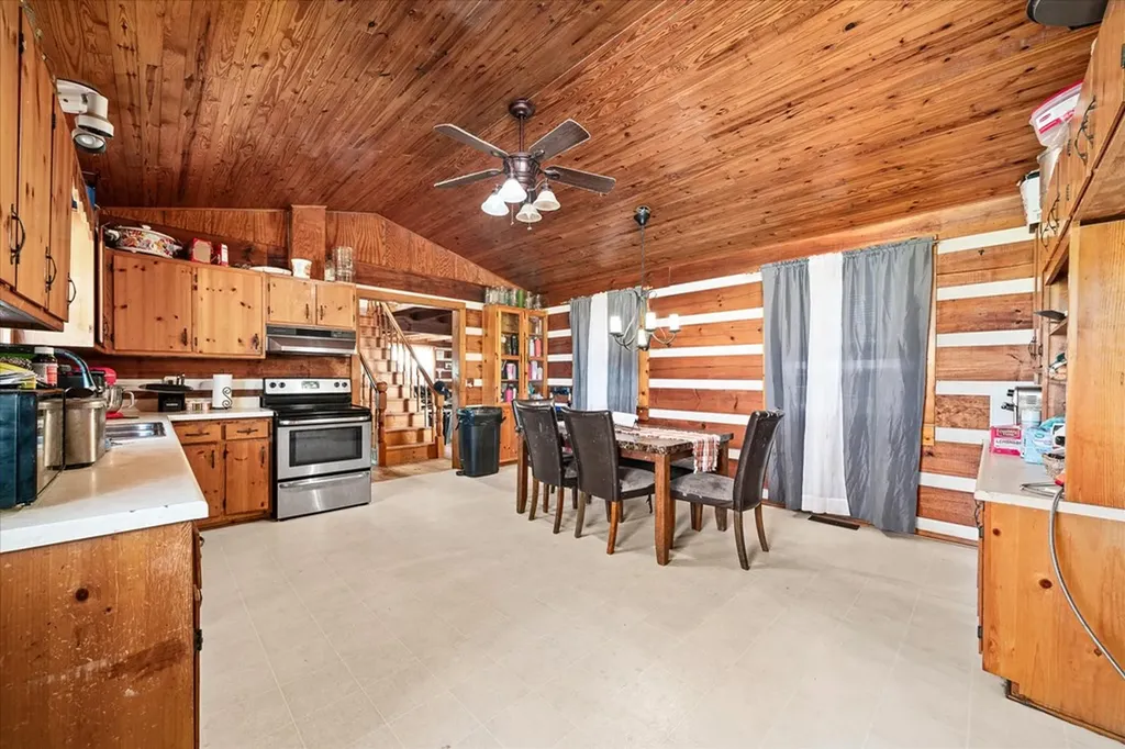 8267 Highway 127 S Crossville TN 38572