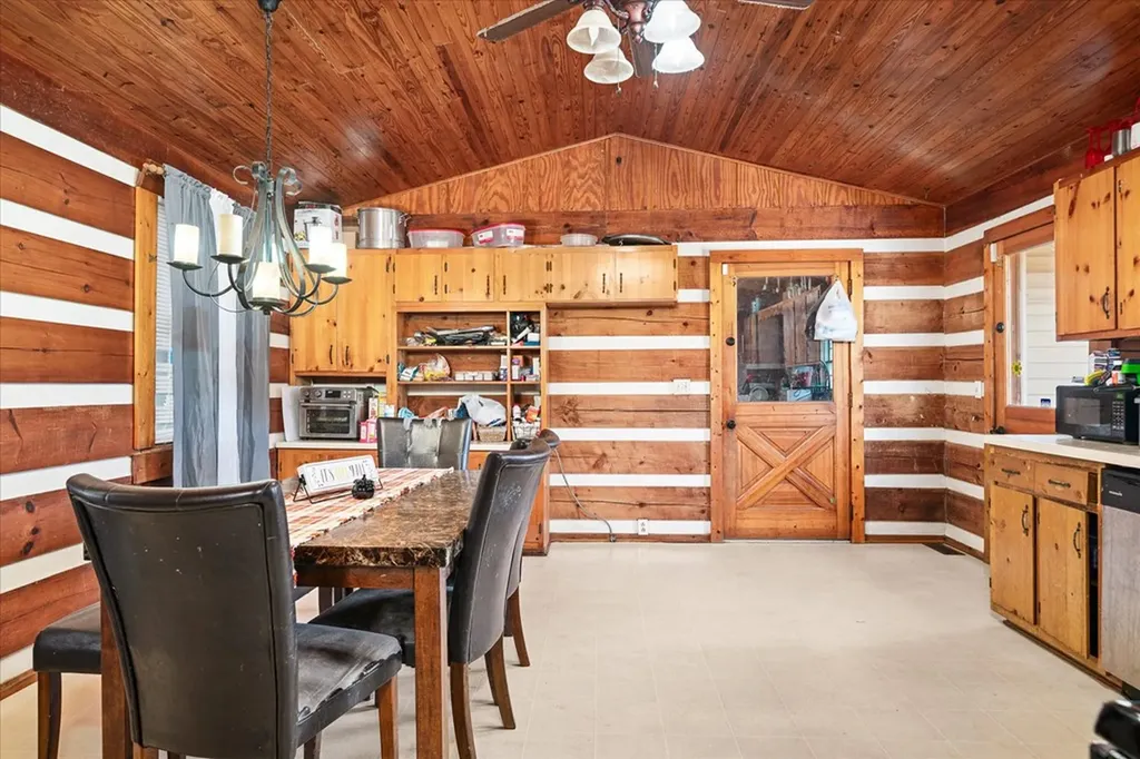 8267 Highway 127 S Crossville TN 38572