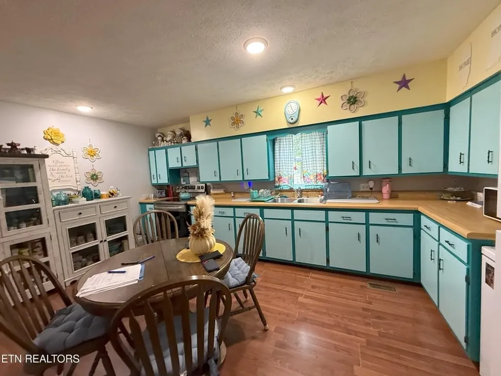 6105 S York Highway Clarkrange TN 38553-5147