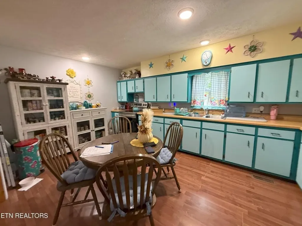 6105 S York Highway Clarkrange TN 38553-5147