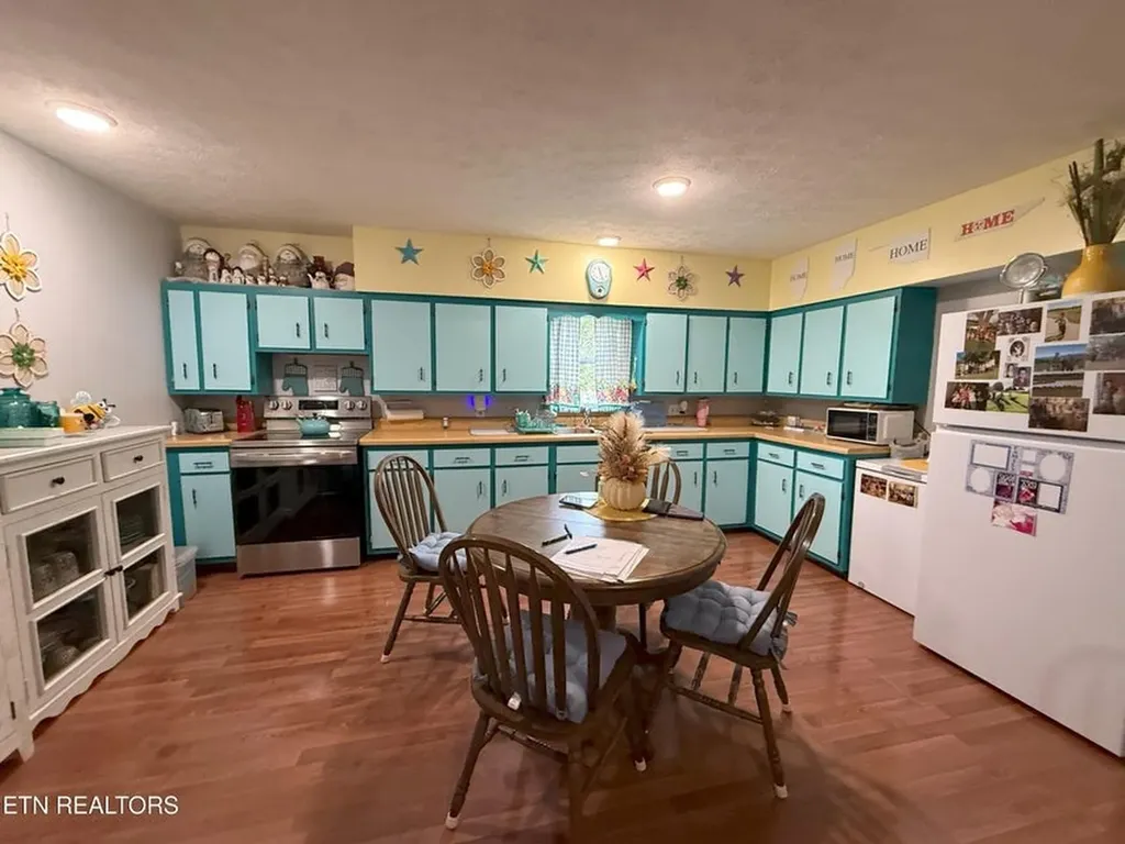 6105 S York Highway Clarkrange TN 38553-5147