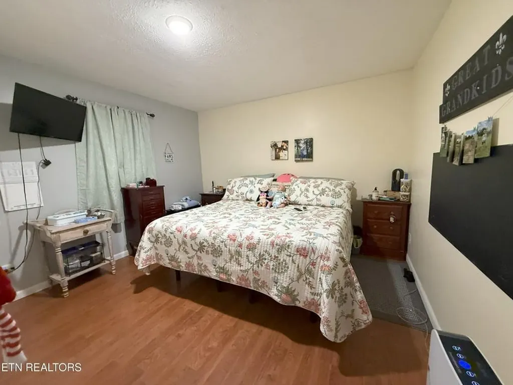 6105 S York Highway Clarkrange TN 38553-5147