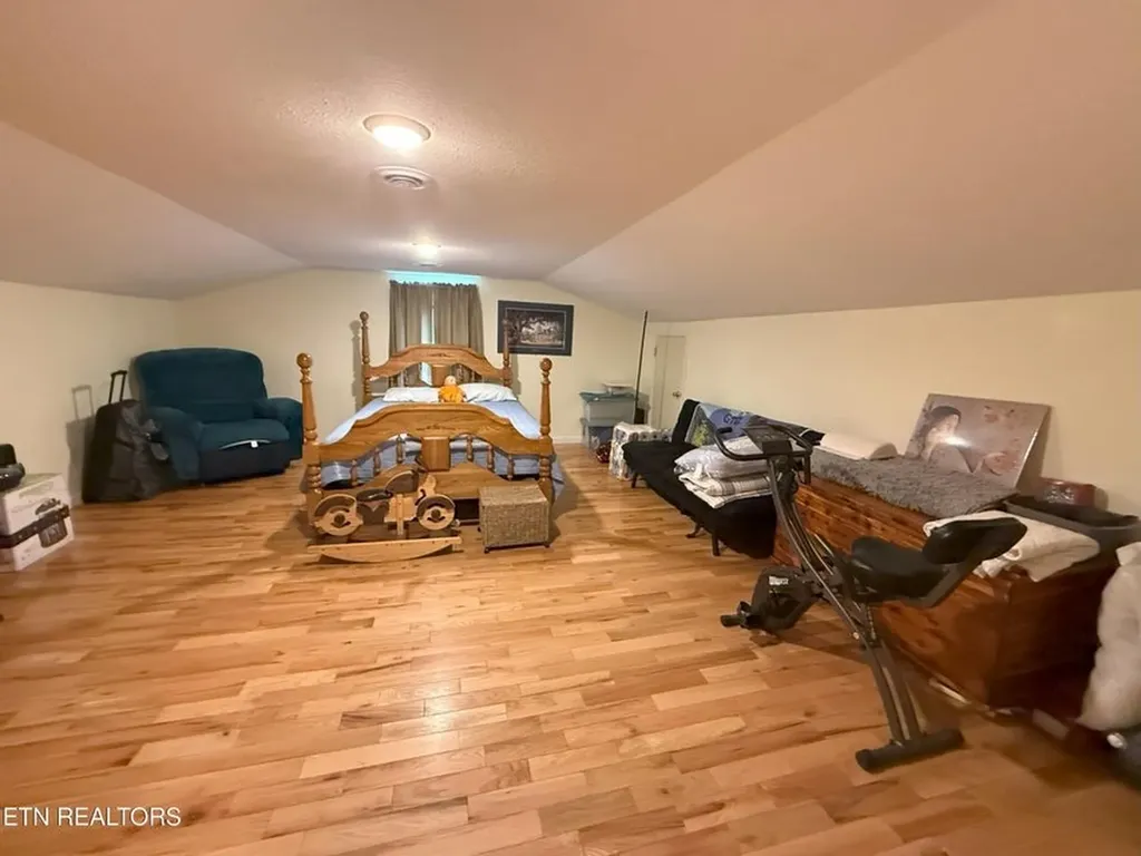 6105 S York Highway Clarkrange TN 38553-5147