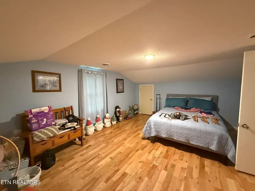 6105 S York Highway Clarkrange TN 38553-5147