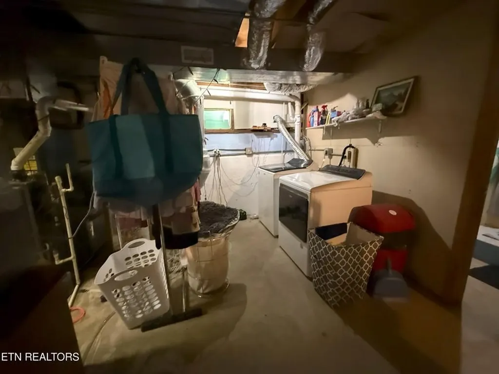 6105 S York Highway Clarkrange TN 38553-5147