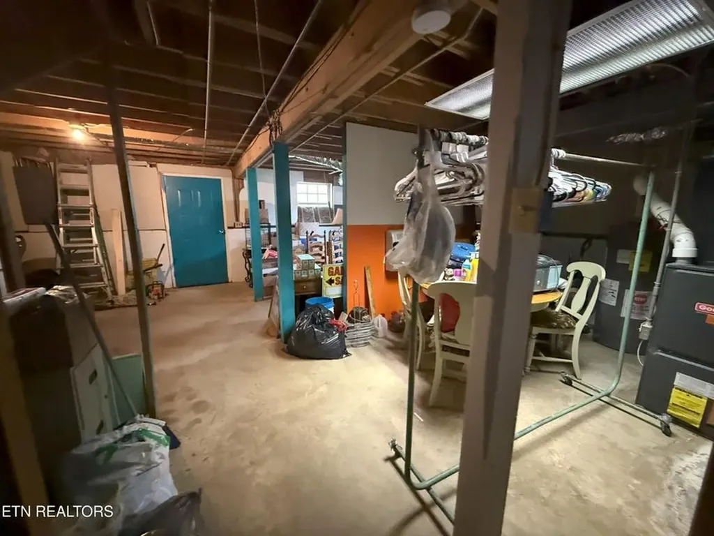 6105 S York Highway Clarkrange TN 38553-5147