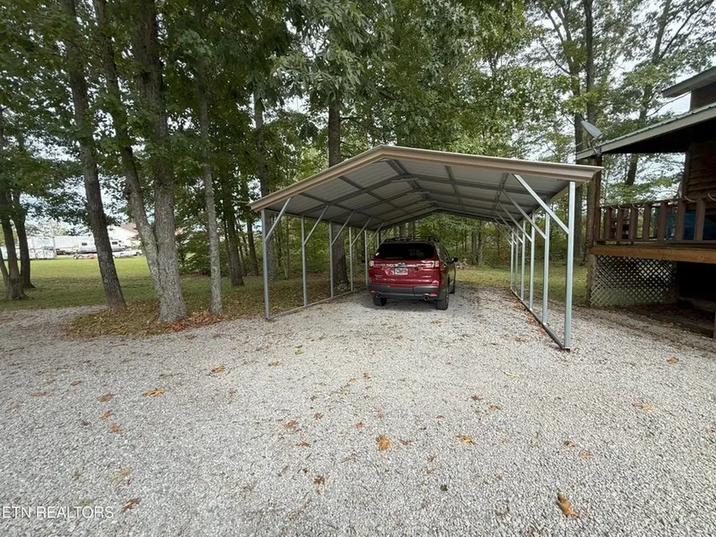 6105 S York Highway Clarkrange TN 38553-5147