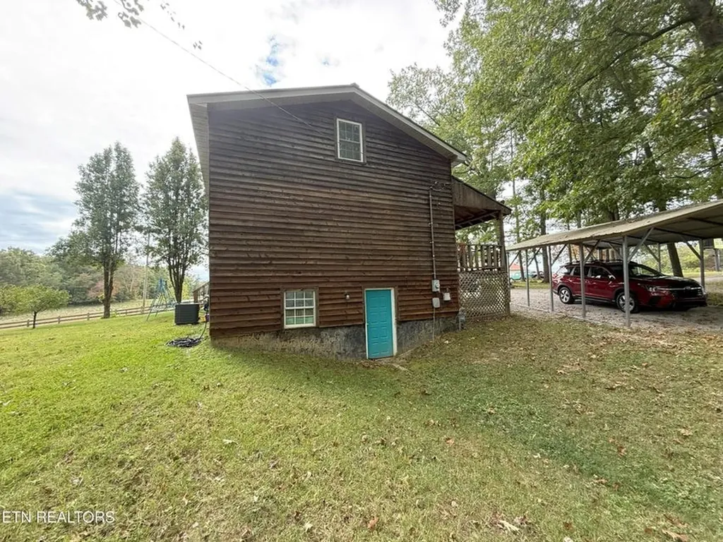 6105 S York Highway Clarkrange TN 38553-5147