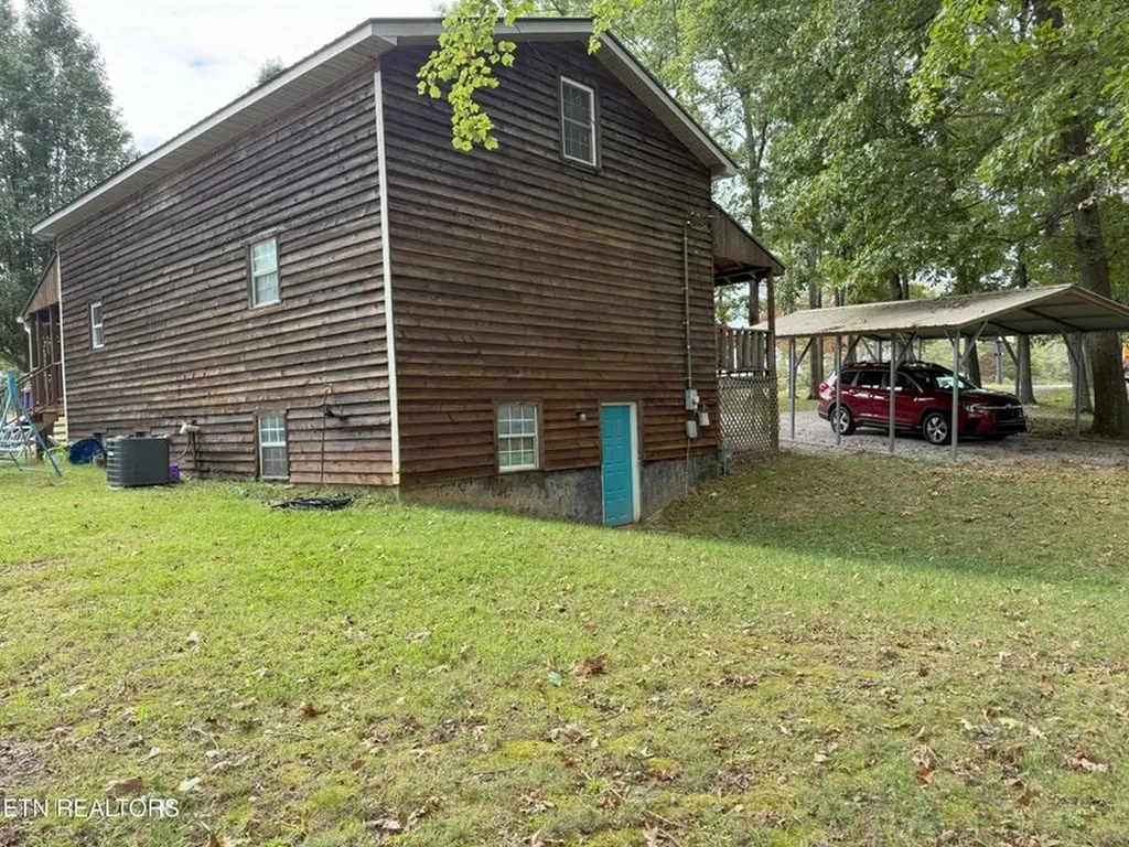 6105 S York Highway Clarkrange TN 38553-5147