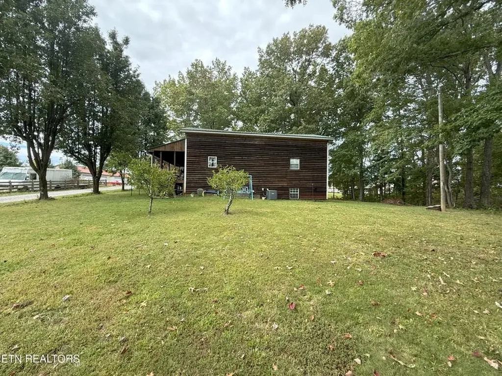 6105 S York Highway Clarkrange TN 38553-5147