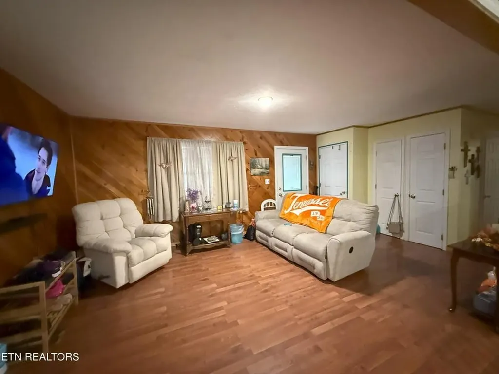 6105 S York Highway Clarkrange TN 38553-5147